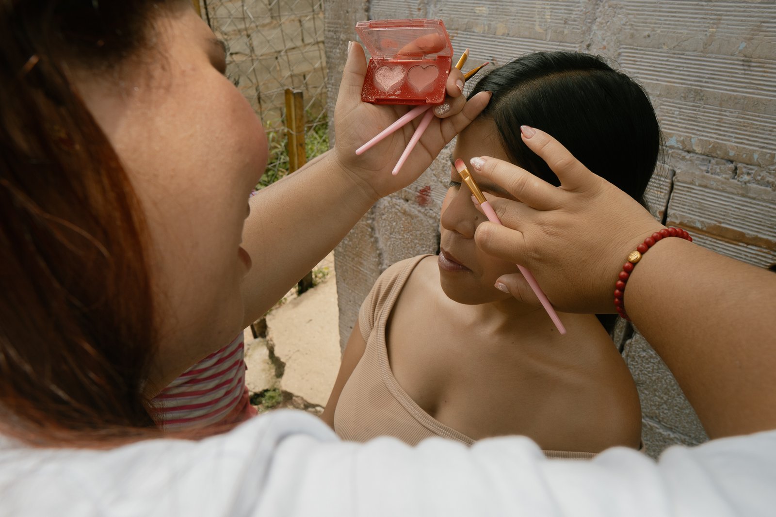 Mujeres embarazadas tras terremotos en Venezuela