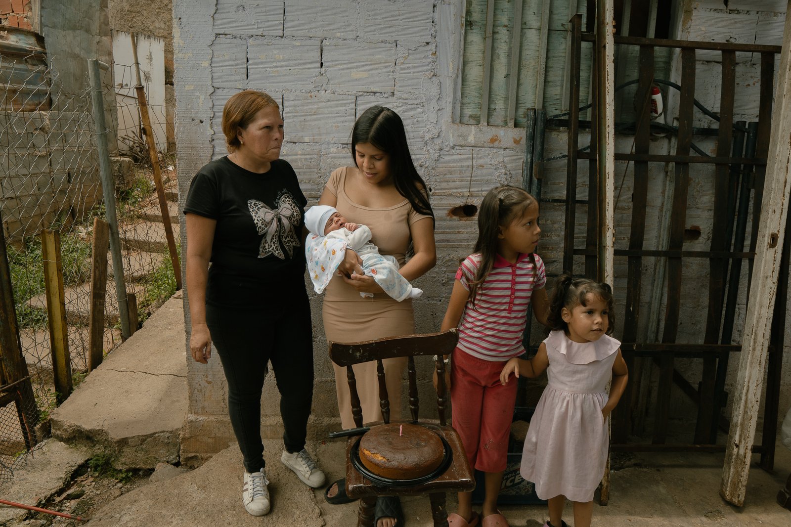 Mujeres embarazadas tras terremotos en Venezuela